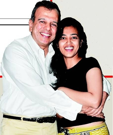 Radhika Apte parents