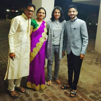 Smriti Mandhana Family Parents