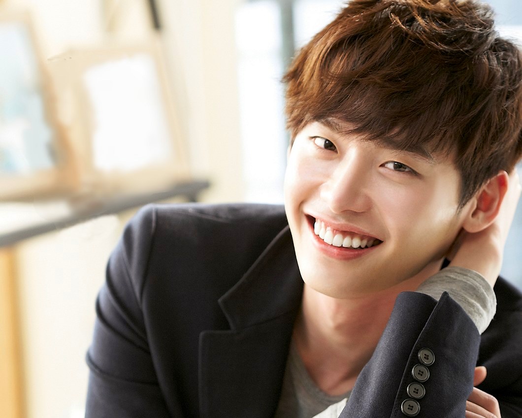 Lee jong suk Family Parents, Wife, Bio, Wiki, Networth Celeb Family
