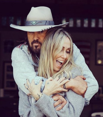 Billy Ray Cyrus Wife Tish Cyrus